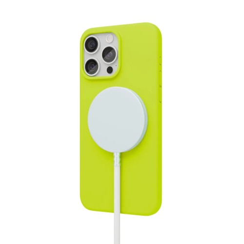 Чехол защитный VLP Aster Case с MagSafe для iPhone 15 ProMax, неоновый зеленый